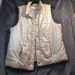 Women's Cream Puffer Vest